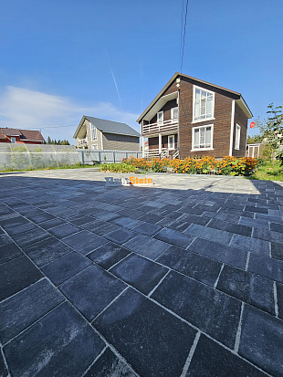 Укладка брусчатки от Steingot в цвете Штайн Блэк